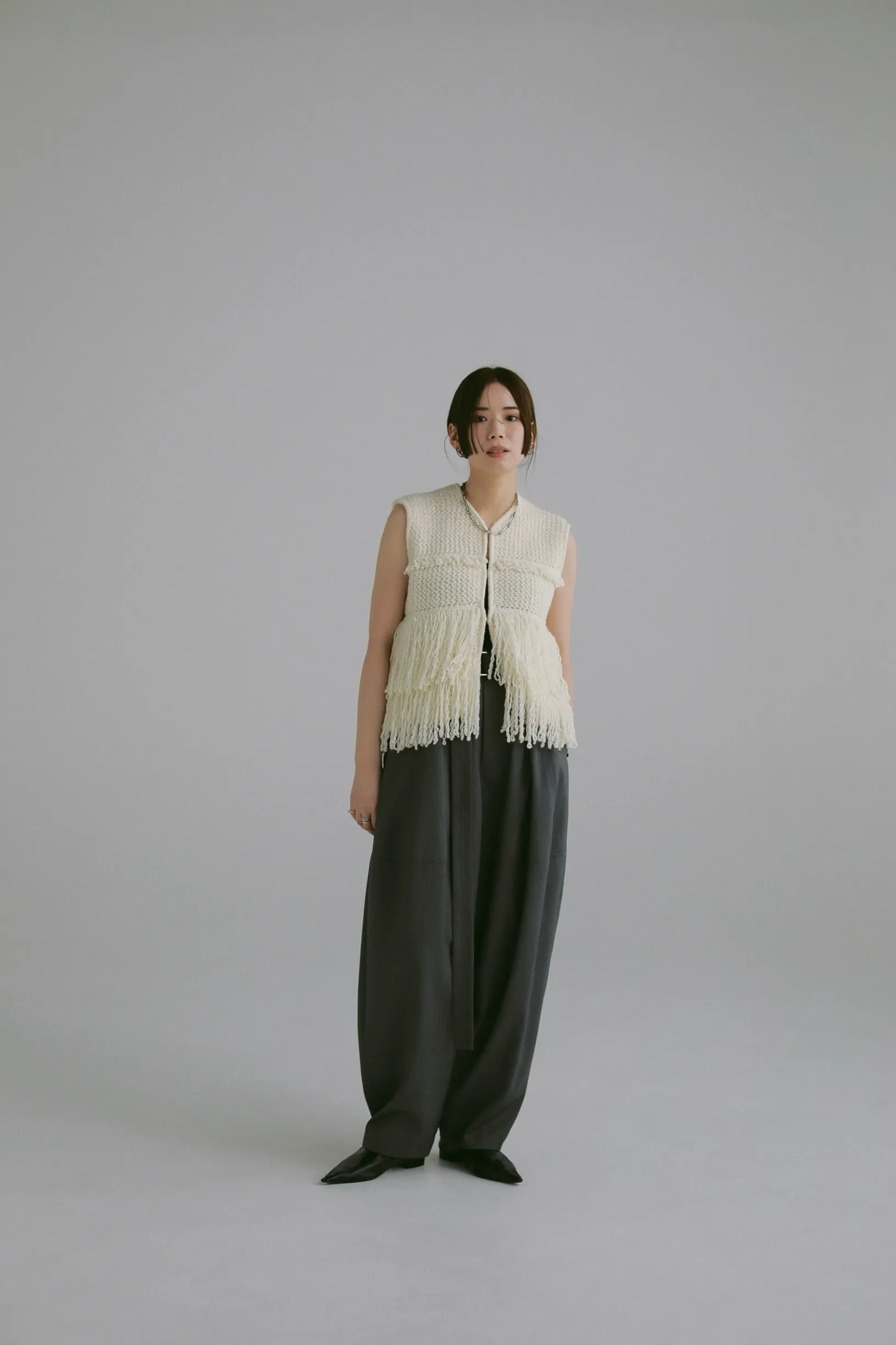 slab yarn fringe vest