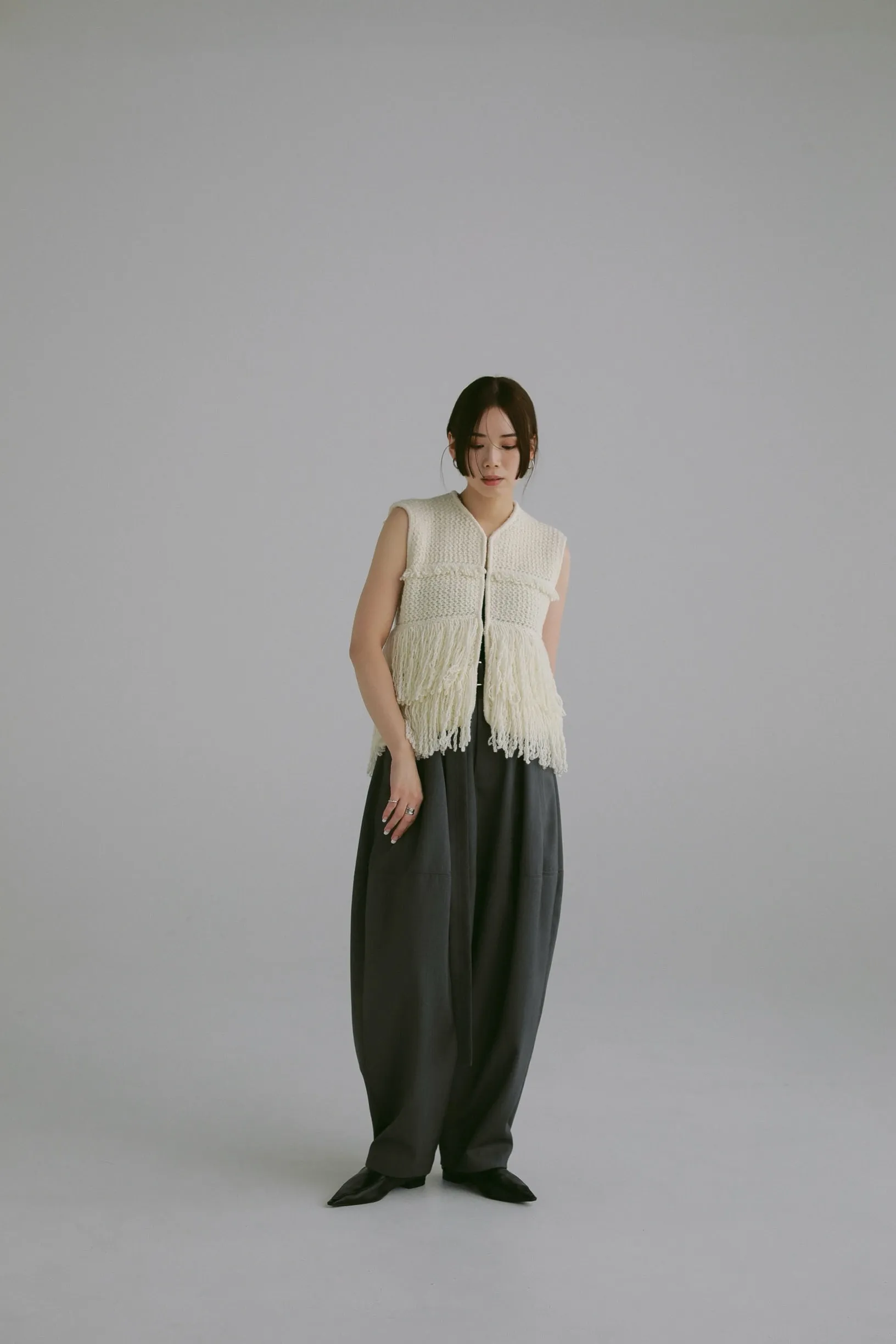 slab yarn fringe vest