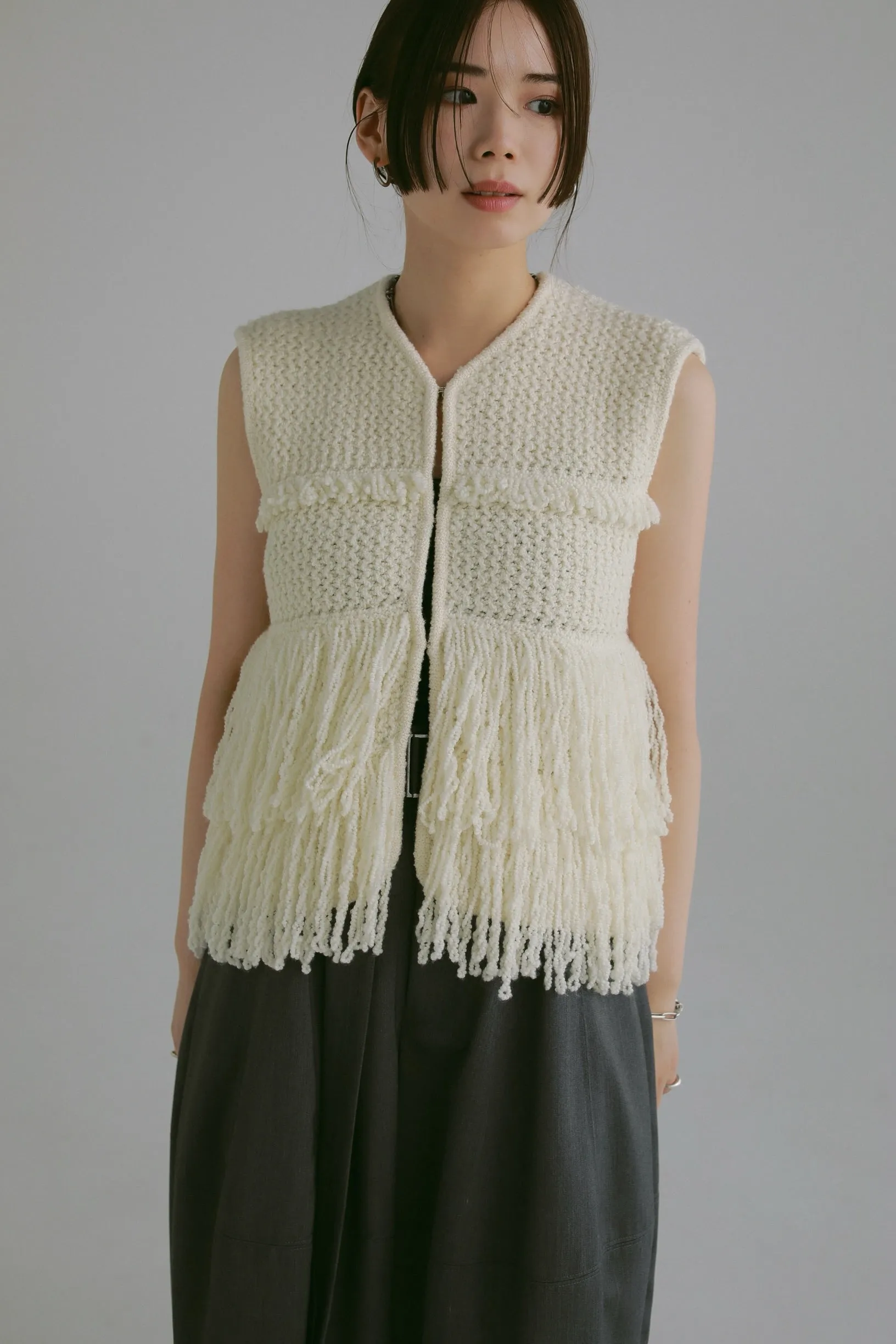 slab yarn fringe vest